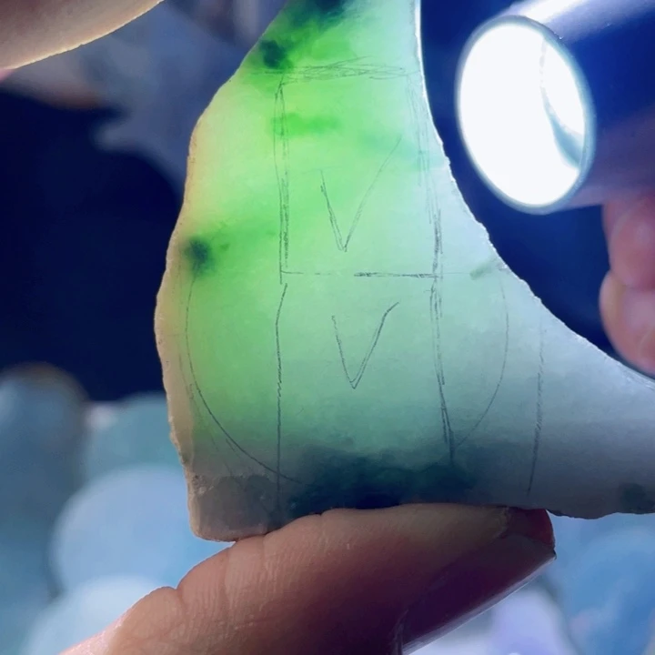 颈饰未镶嵌翡翠天然缅甸翡翠