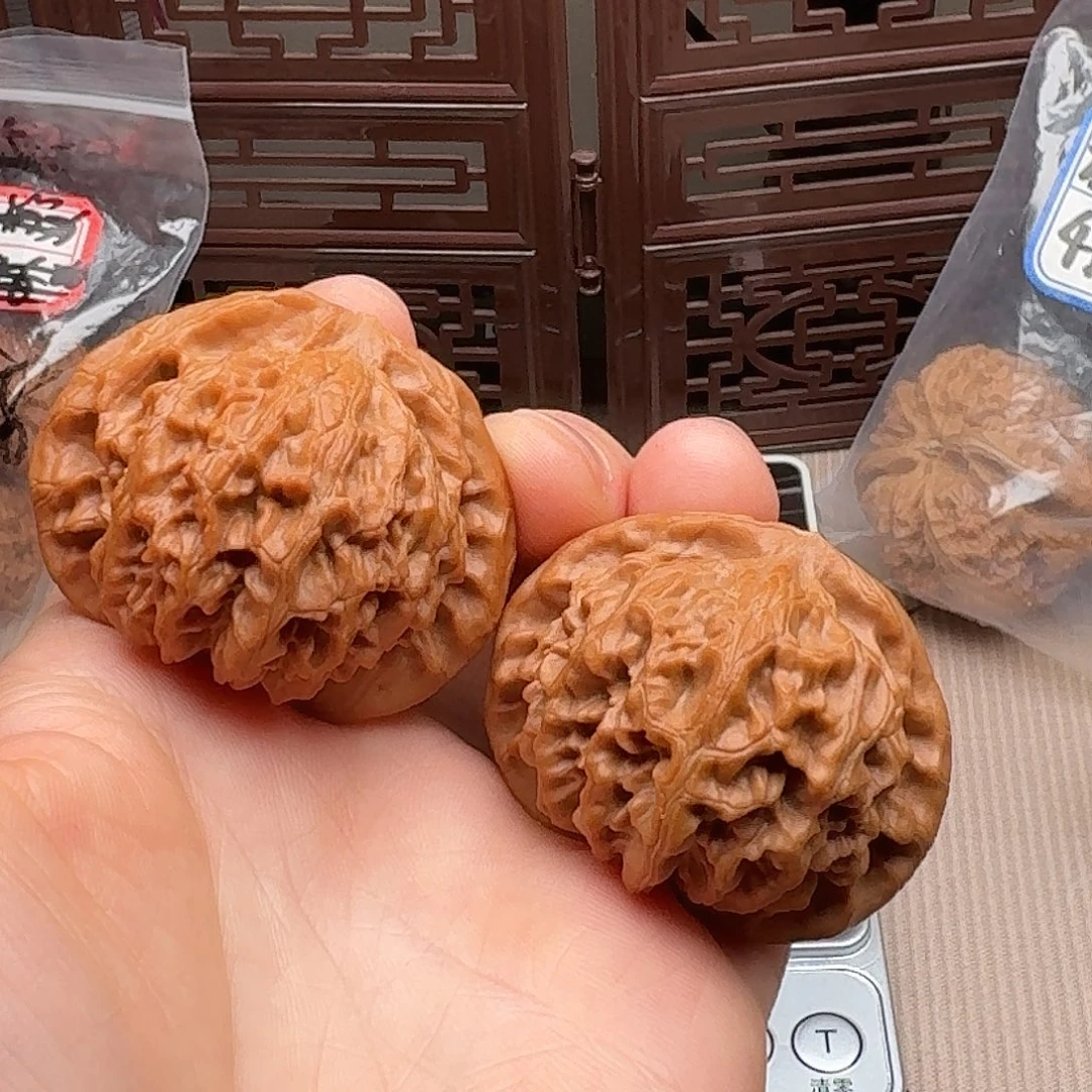 文玩核桃把件宫灯