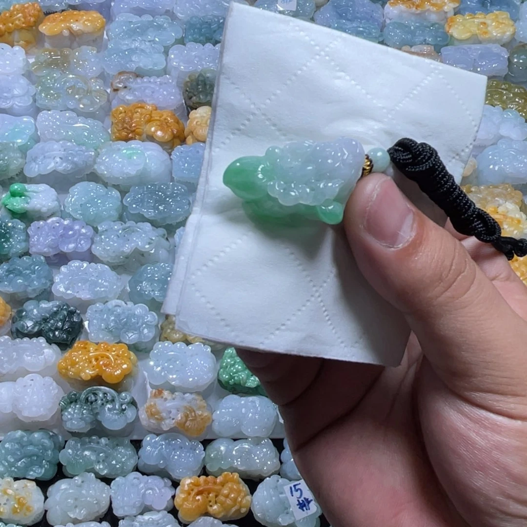 翡翠未镶嵌颈饰天然