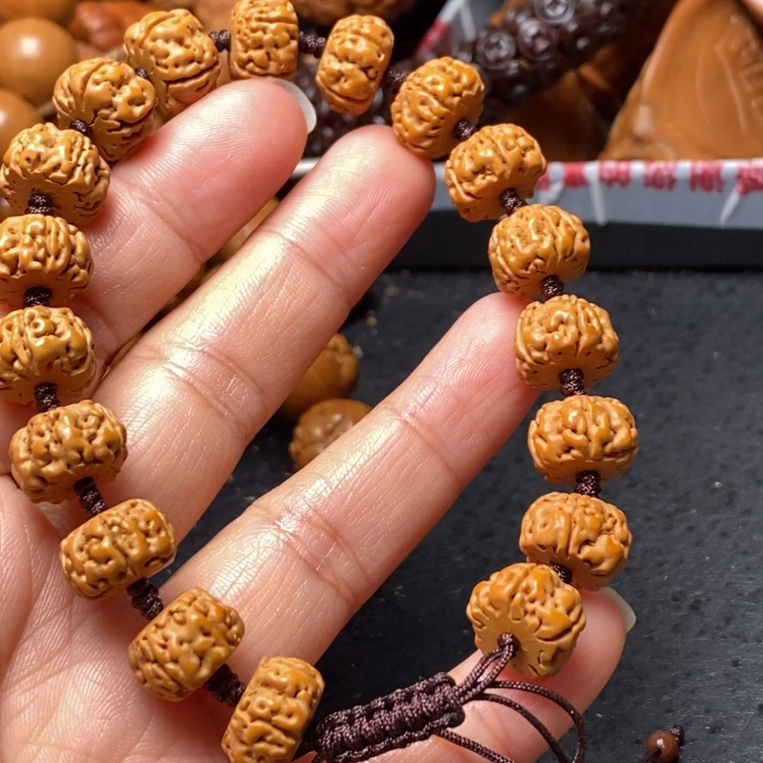 吊坠猴头核桃橄榄