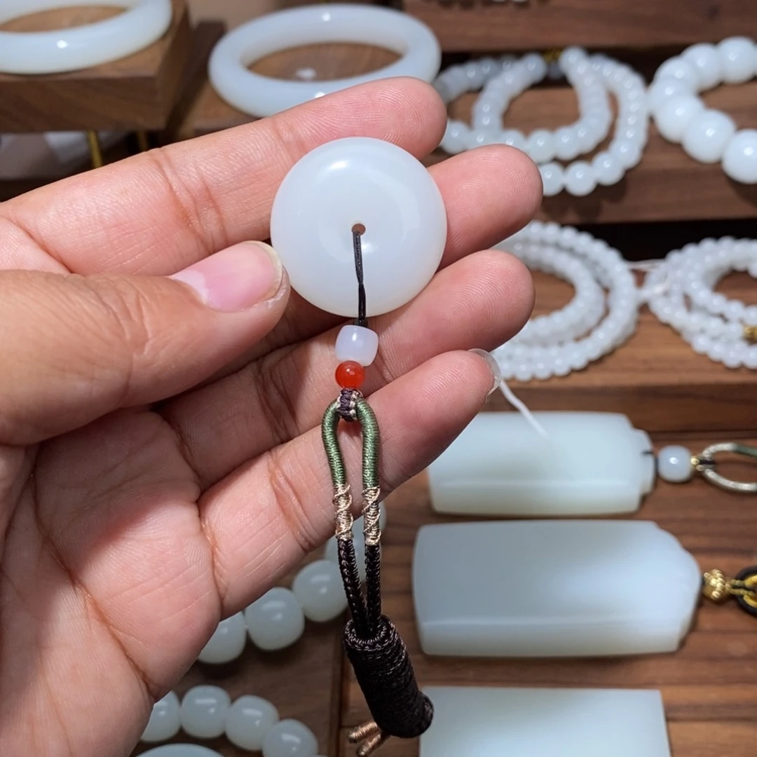 未镶嵌手链和田玉（糖玉）m****y