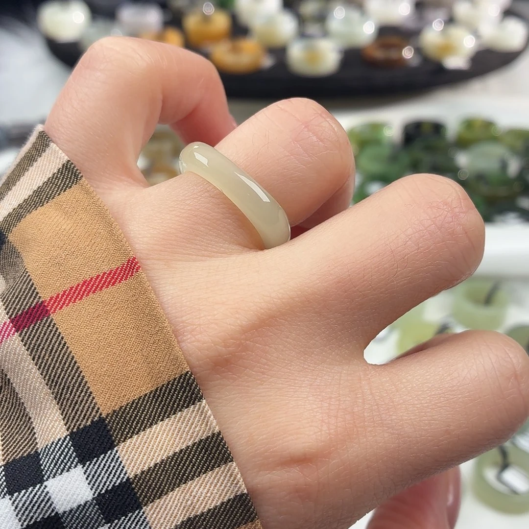 和田玉未镶嵌戒指S2冰透方圆17.2