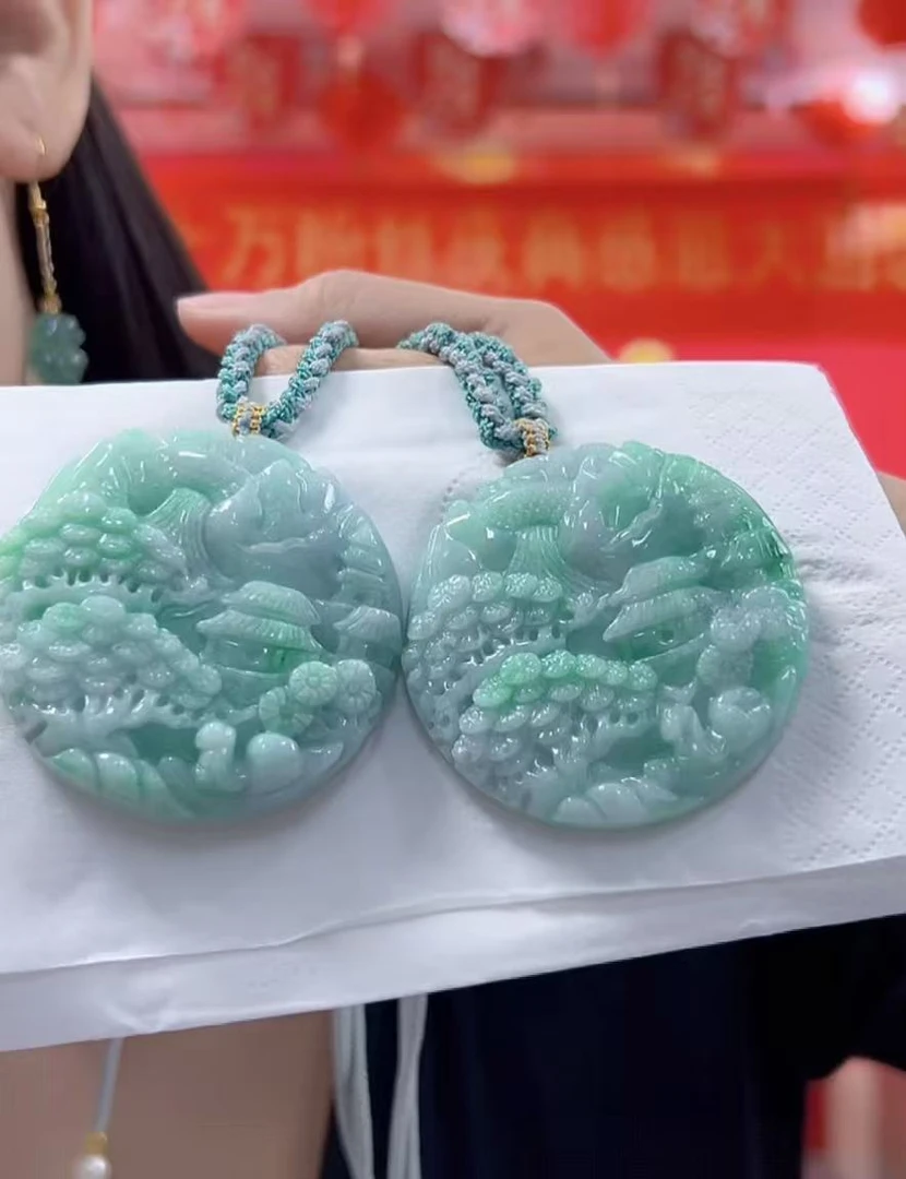 天然翡翠A货山水牌（多样性发货只发一个）宽50-54厚11+送绳