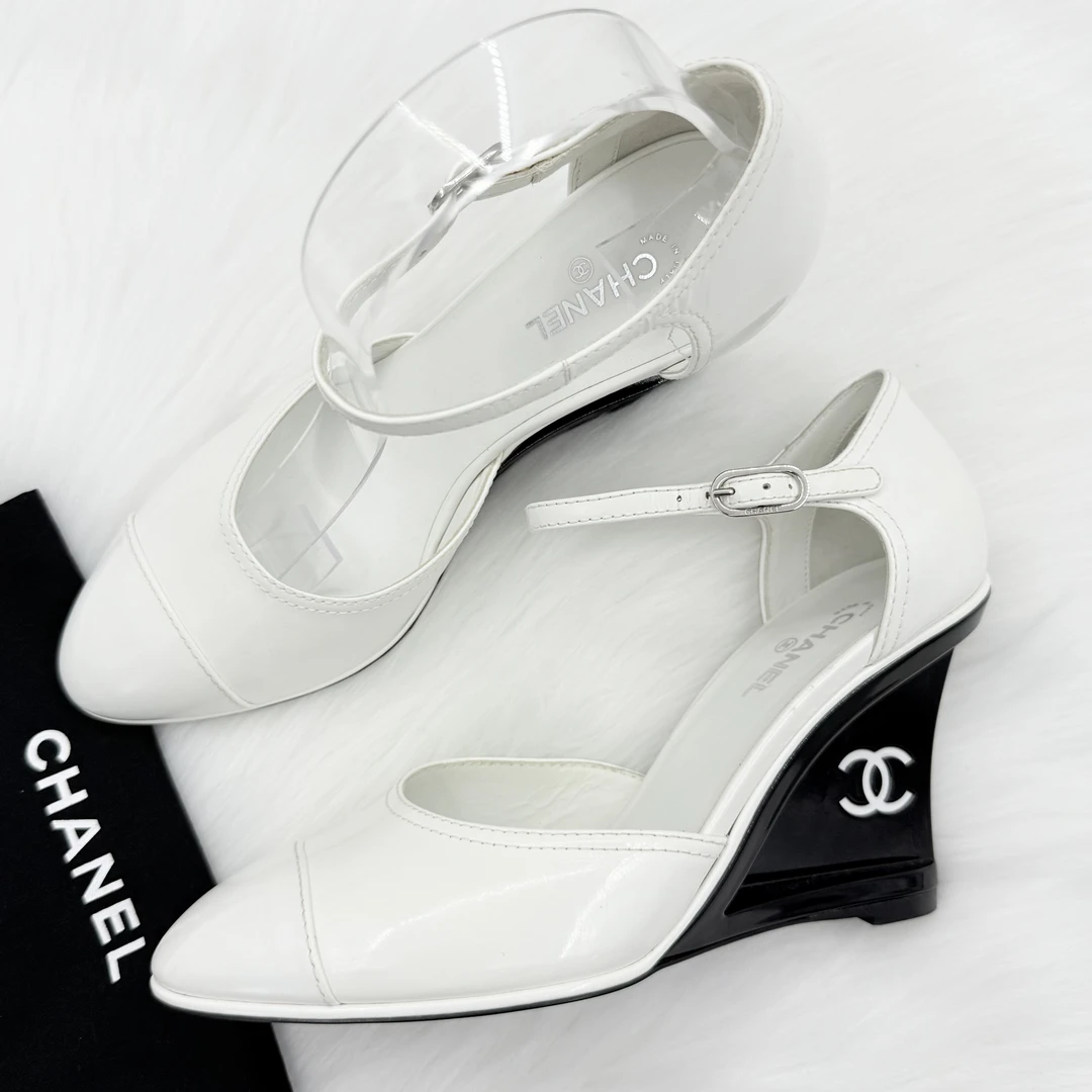 未使用 Chanel/香奈儿 23s黑白坡跟高跟鞋 38.5码 公价1.3w j8100