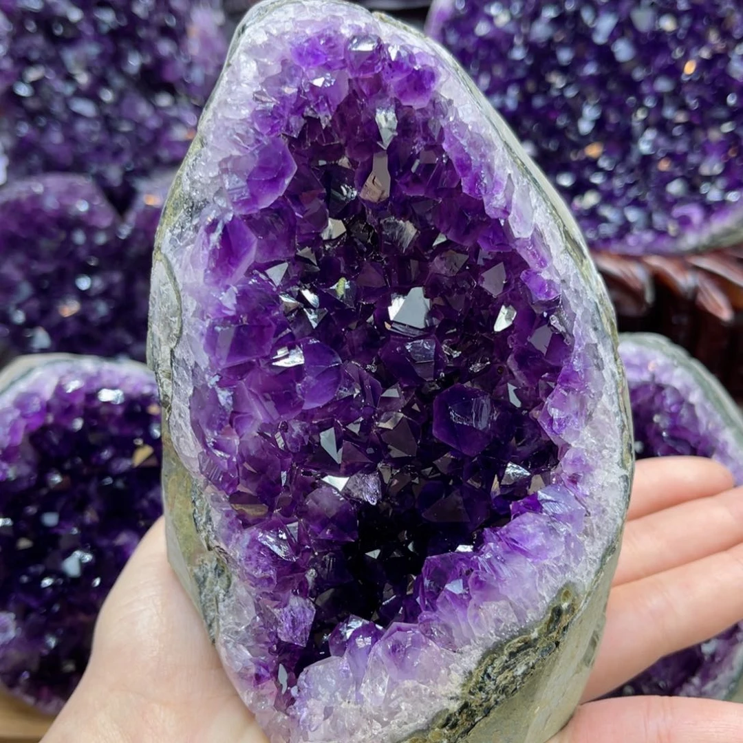 紫晶大型摆件（非配饰）未镶嵌懒**?