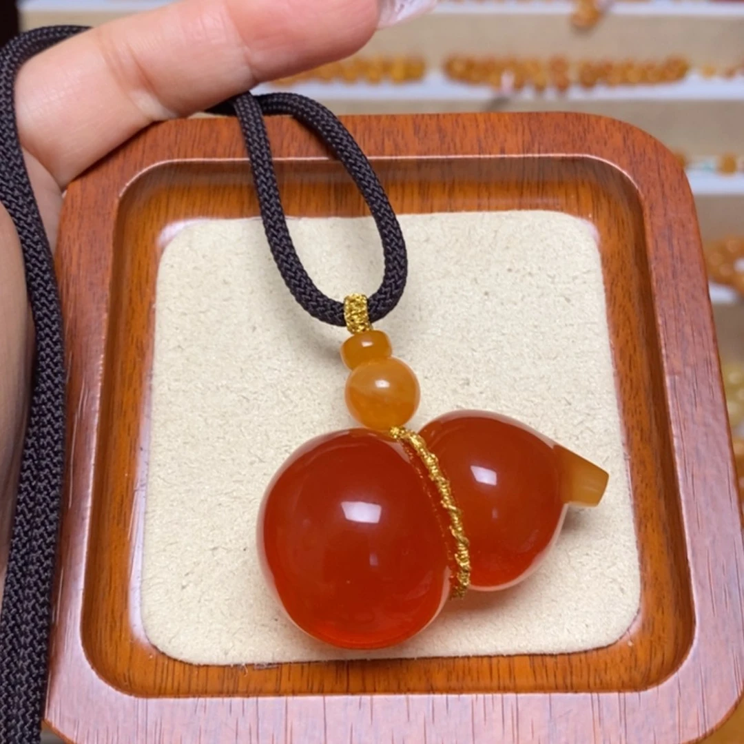 【闪购商品】未镶嵌吊坠(赠链)蜜蜡项链