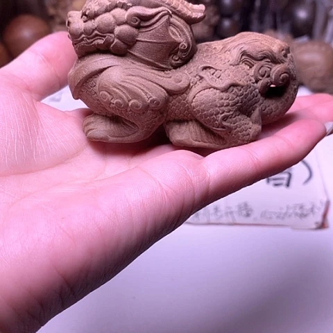 檀香木把件朝*檀香貔貅把件