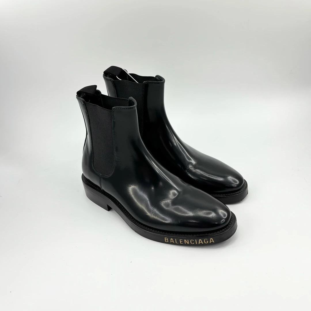 95新 Balenciaga/巴黎世家 36码/黑色切尔西短靴/pp426290