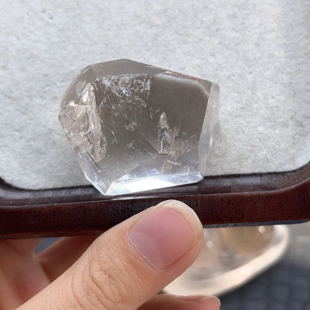 水晶未镶嵌珠宝半成品10爆彩白随行