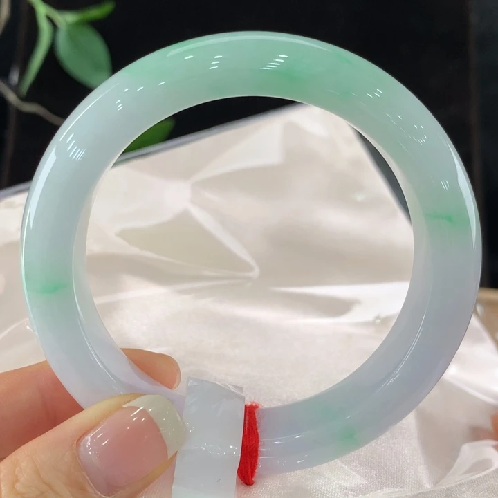 翡翠手镯未镶嵌111-0047
