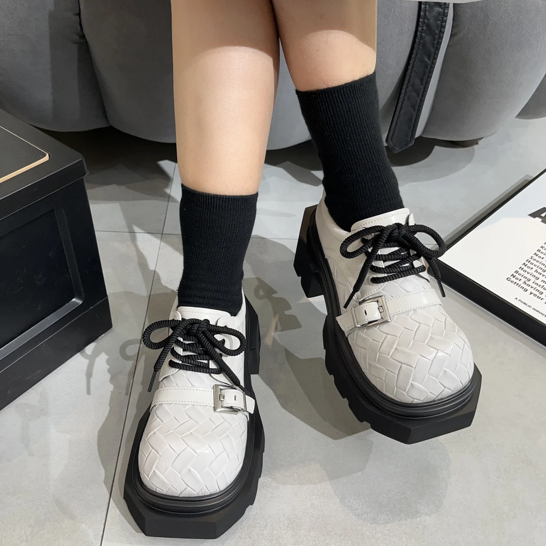 【小涵家】新款欧洲站小众复古极简做旧皮带扣厚底【7cm】乐福单鞋ins