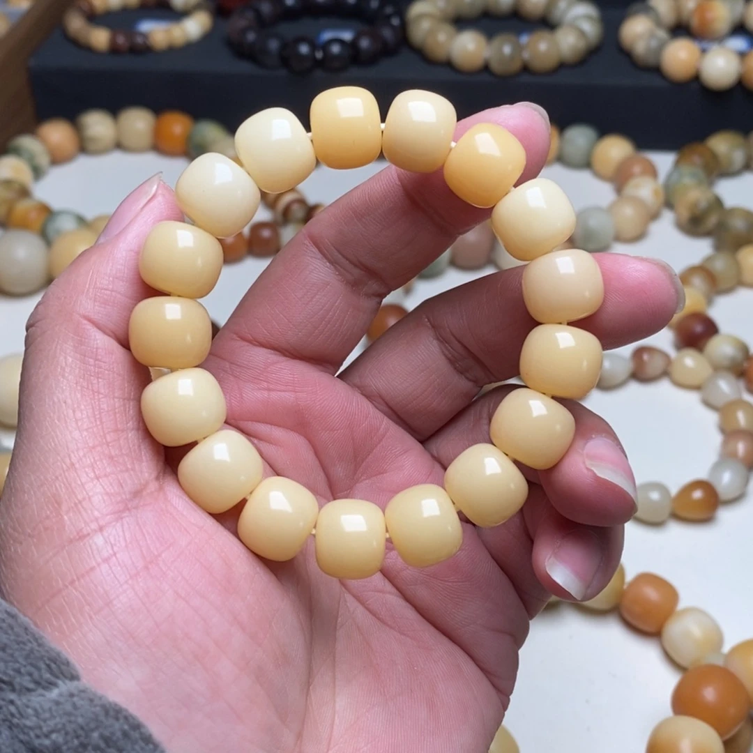 菩提根/象牙果手串卡13mm奶油黄
