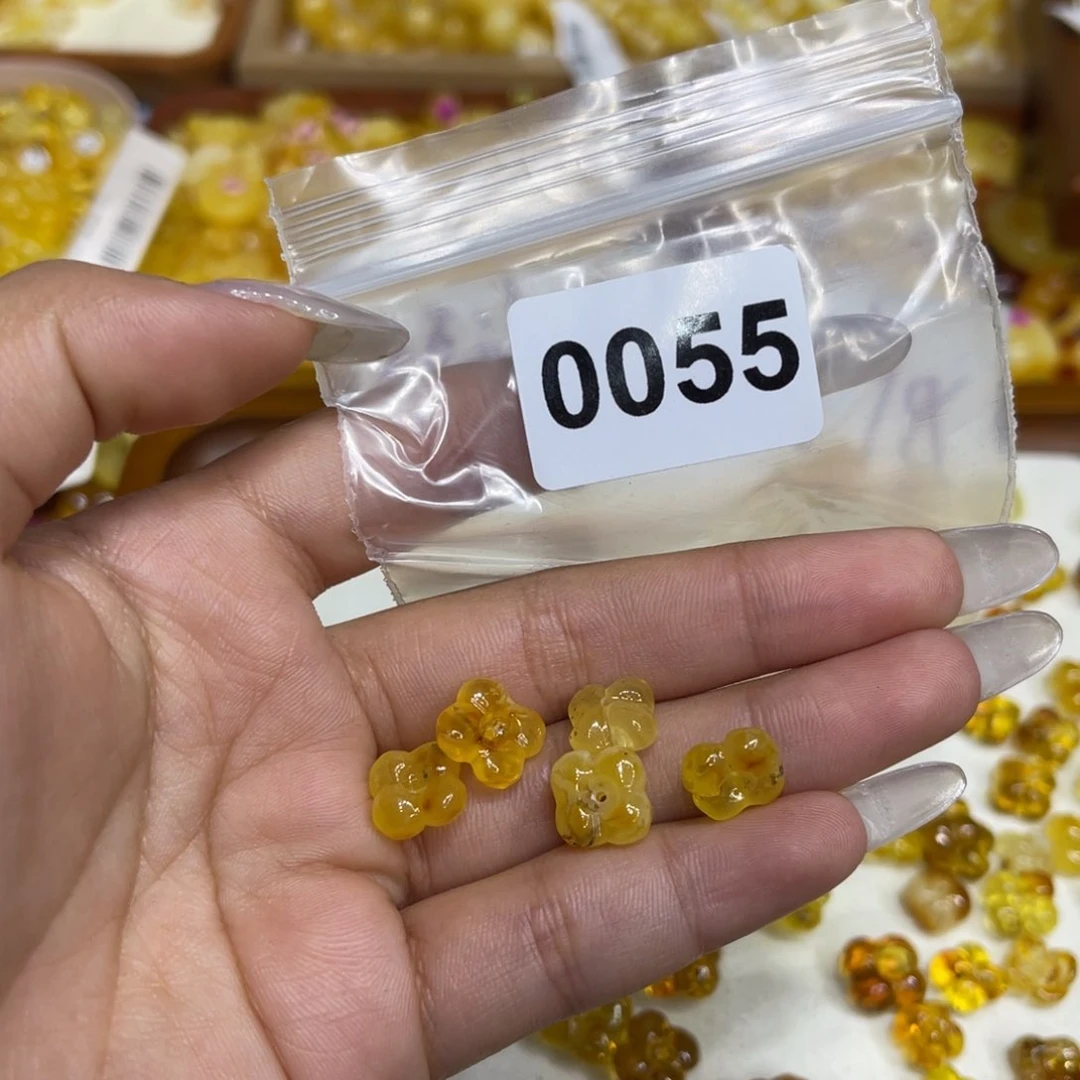 琥珀珠宝奇石未镶嵌