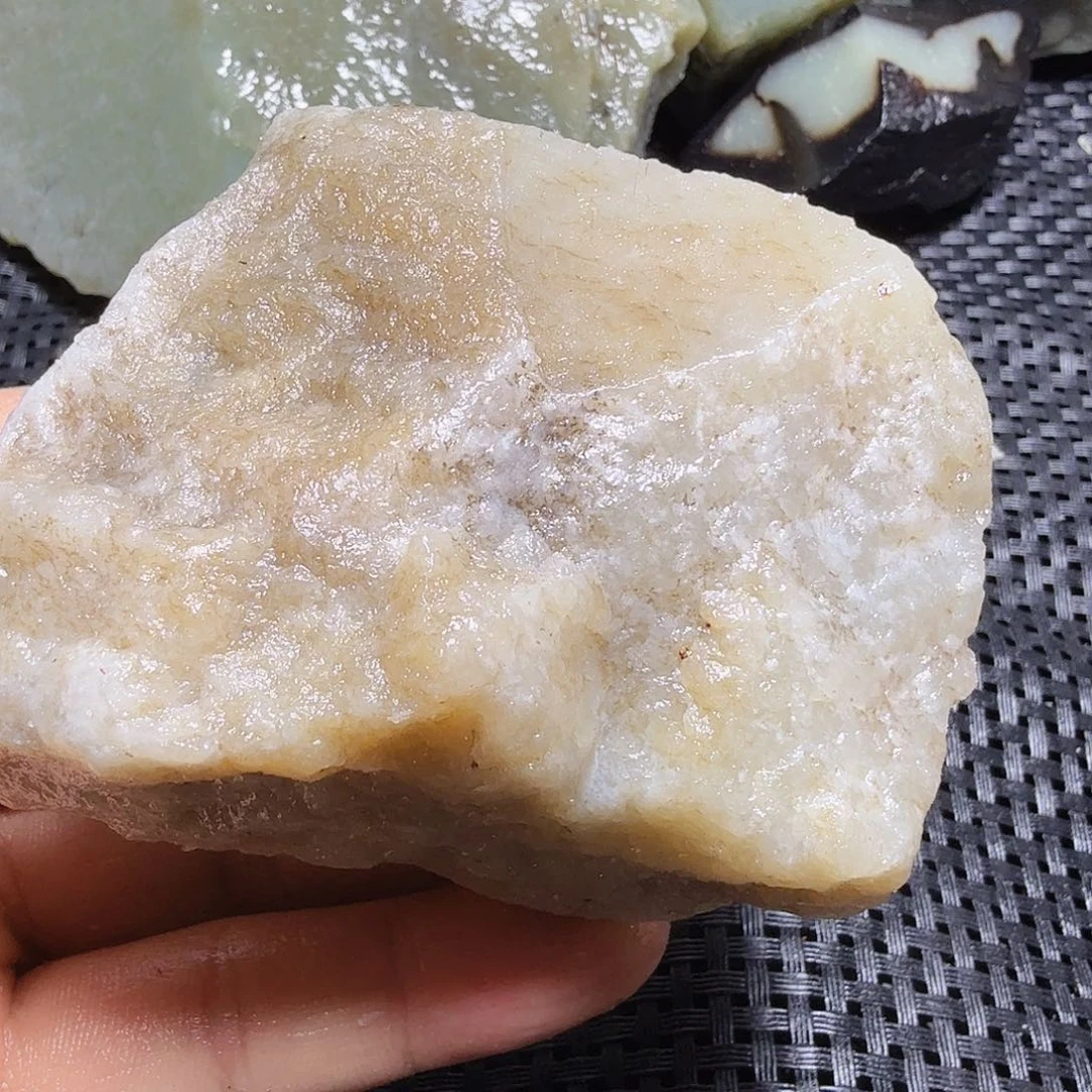 和田玉（糖玉）未镶嵌珠宝半成品