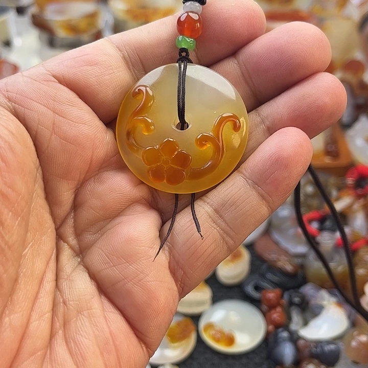 梦***恋玛瑙/玉髓未镶嵌颈饰