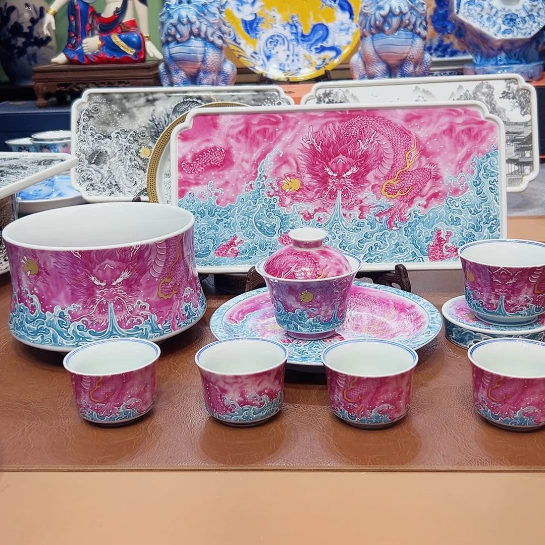 摆件景德镇陶瓷研究所工作的