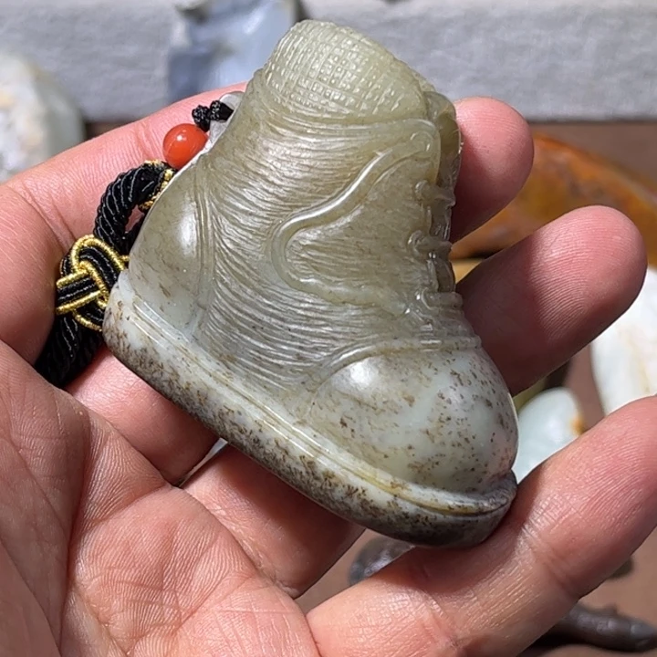 行***者和田玉未镶嵌挂件