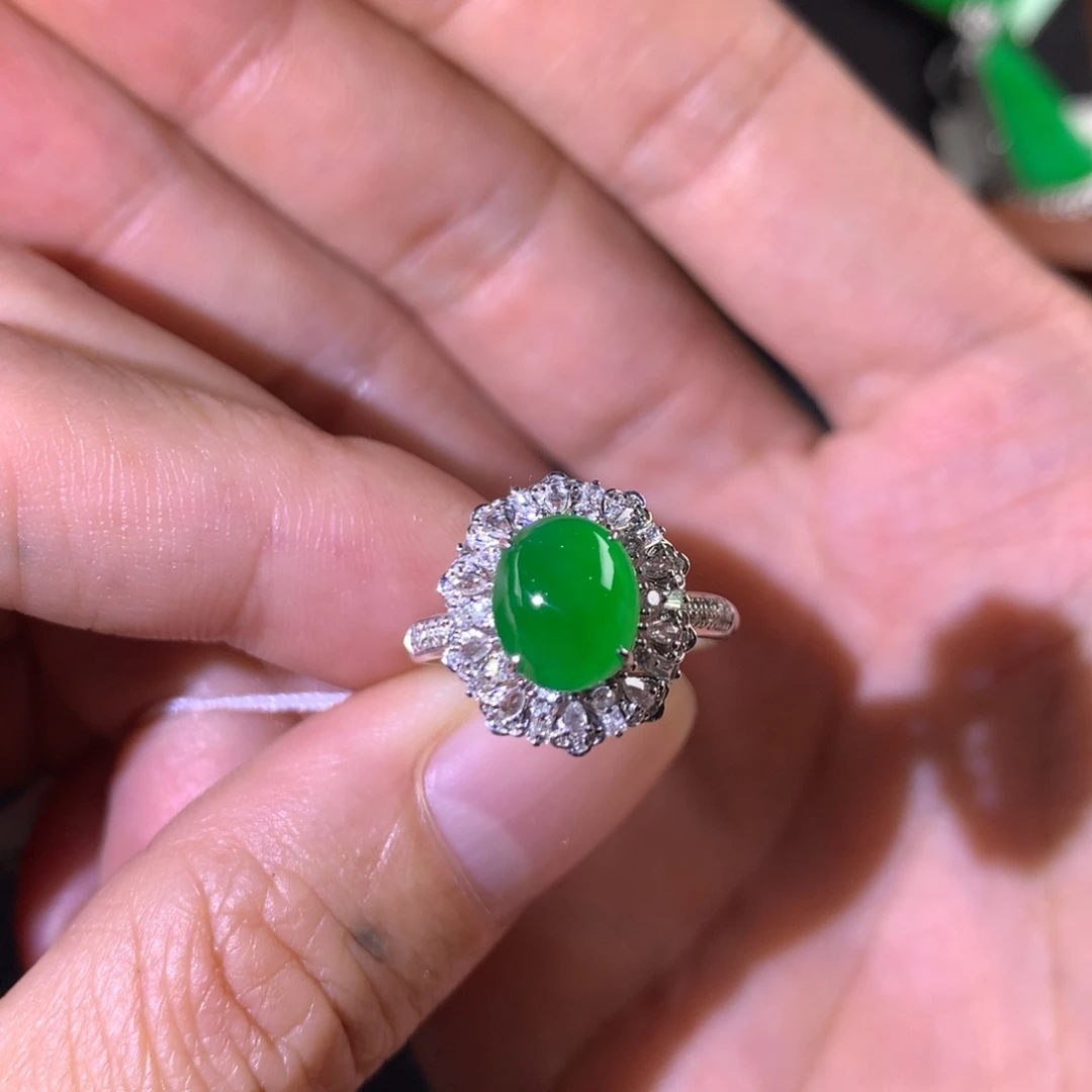 翡翠18K金镶嵌戒指翡翠