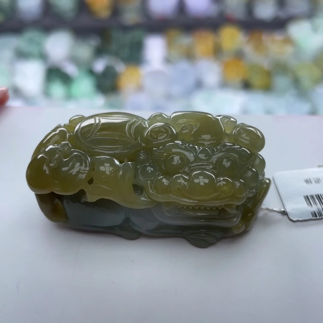 翡翠颈饰未镶嵌貔貅