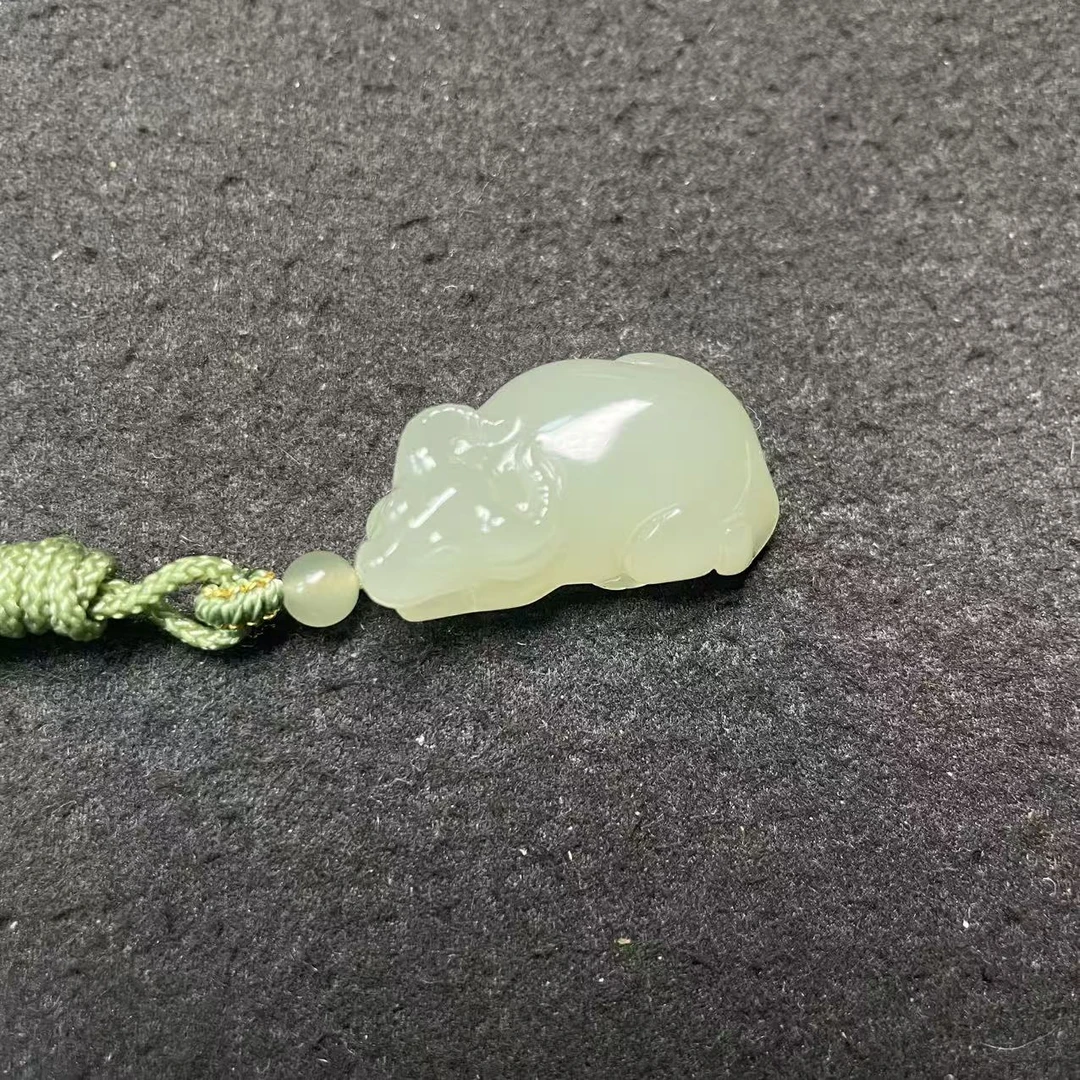 lot3409 和田玉挂件/北京世纪