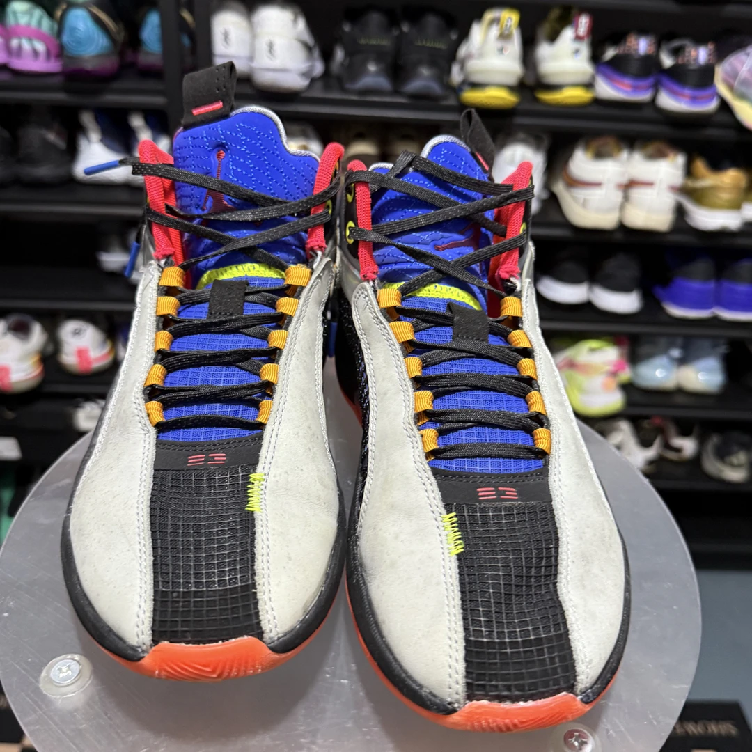 42.5 码/无盒篮球鞋