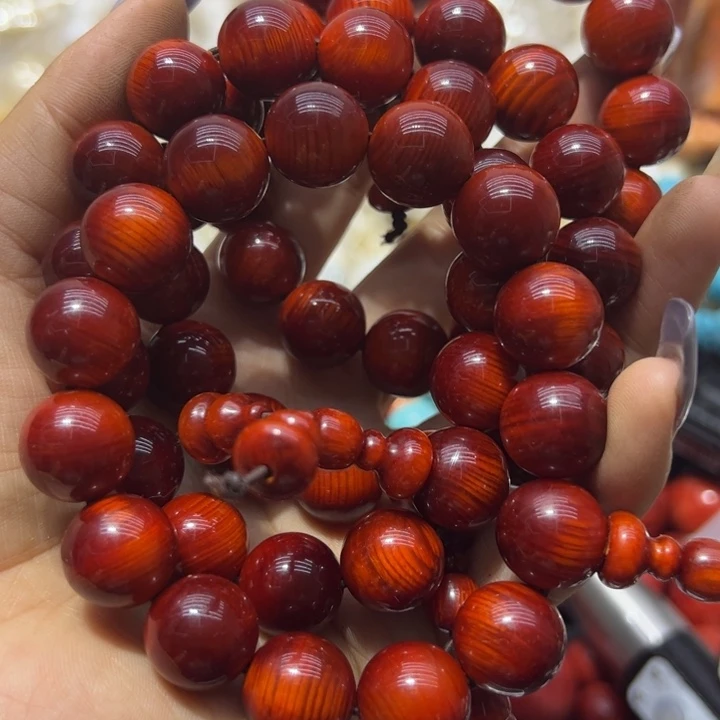 大果紫檀（缅甸花梨）1.5红油北沉香