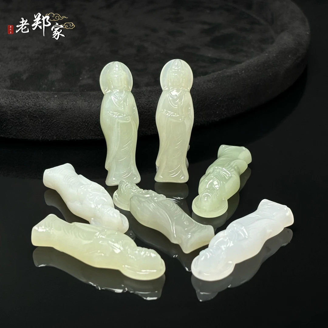 【老郑家】和田玉挂件 多样性发1件  约49*15*10mm