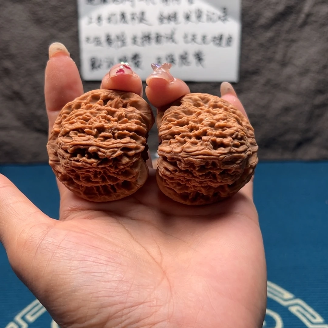 寒***露文玩核桃把件南疆45尖下黄