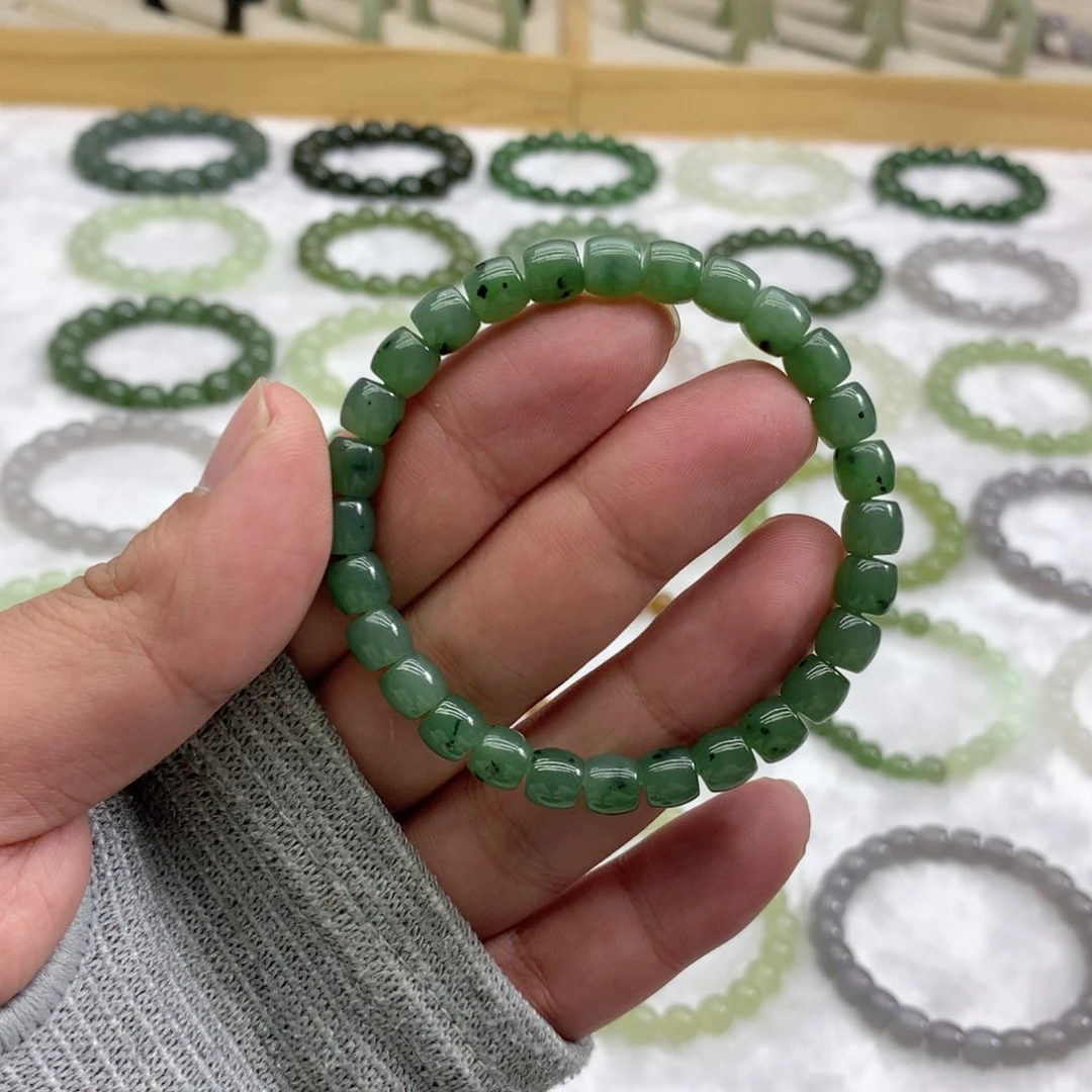 未镶嵌手串和田玉（直切猕猴桃碧玉7）