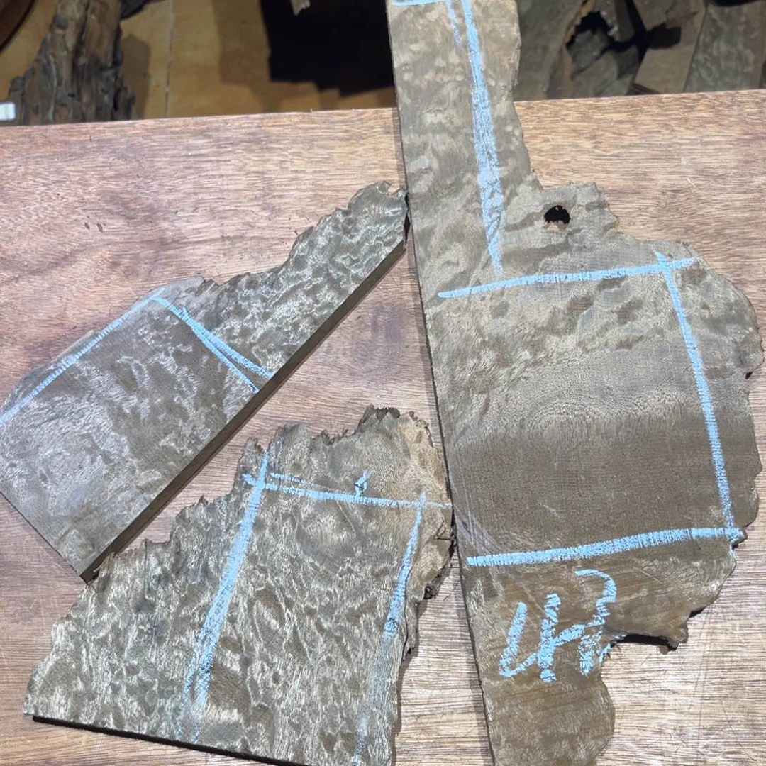 老***”金丝楠金丝楠满花小料三块