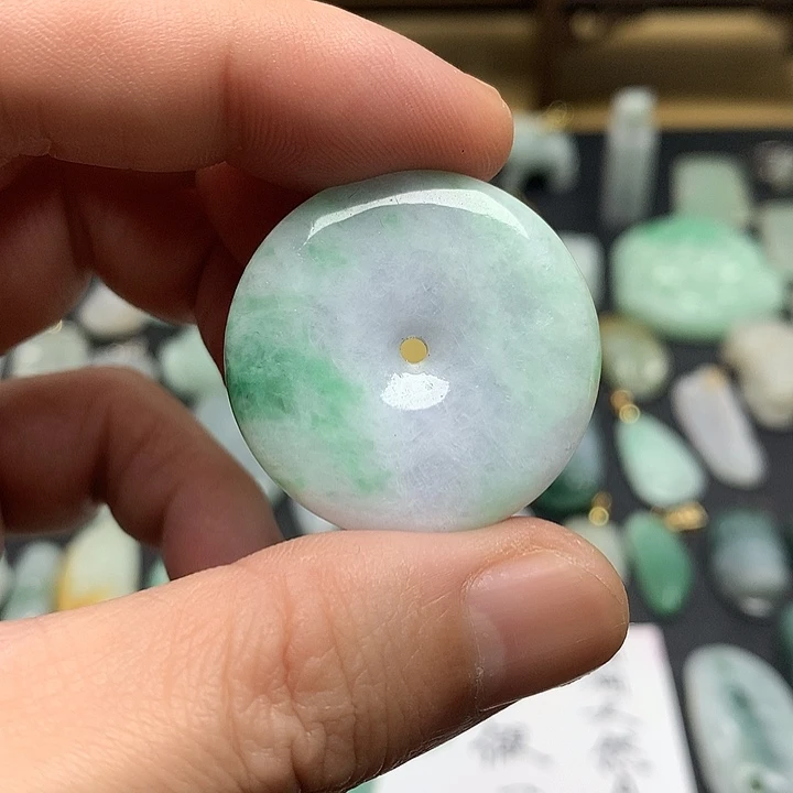 翡翠未镶嵌颈饰天然A货翡翠