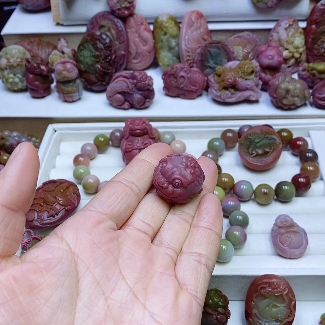 玛瑙/玉髓盐源玛瑙吊坠未镶嵌