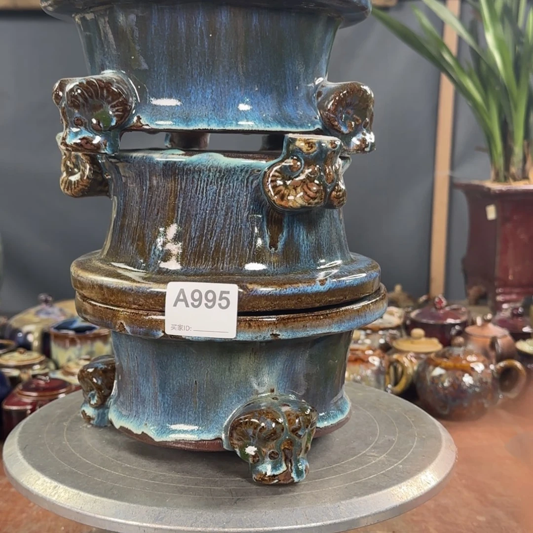 ****紫砂花盆995。    瑕疵