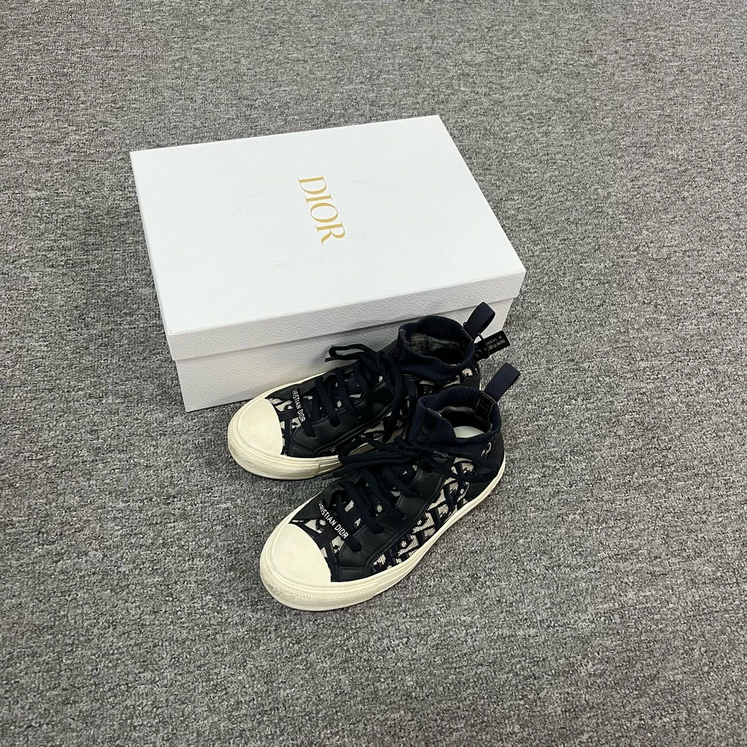 95新 AMIPARIS dior 老花中帮板鞋 36.5码