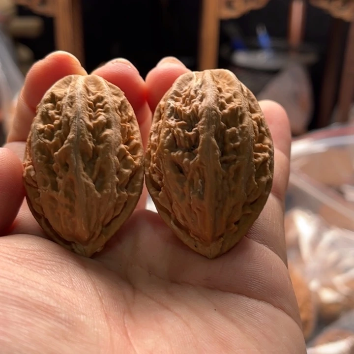 文玩核桃把件楸大胖27瑕疵