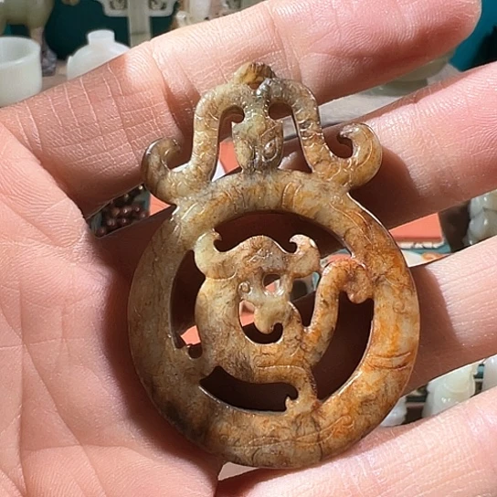 和田玉（糖玉）挂件未镶嵌山****9