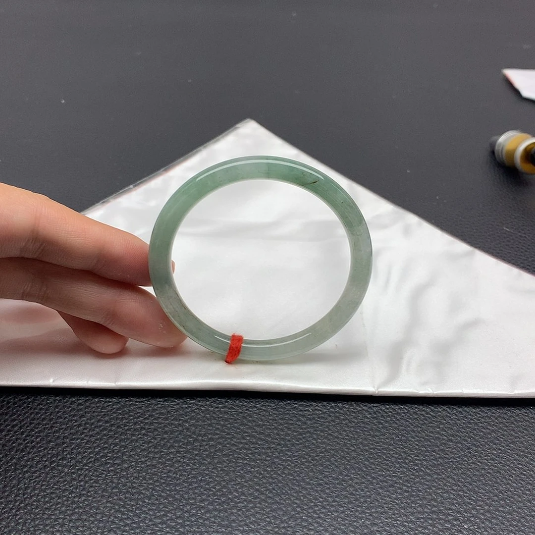 翡翠未镶嵌手镯52