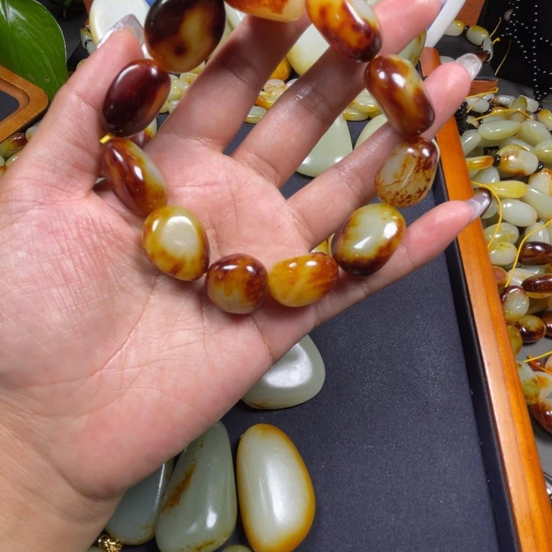 和田玉未镶嵌颈饰风**幻