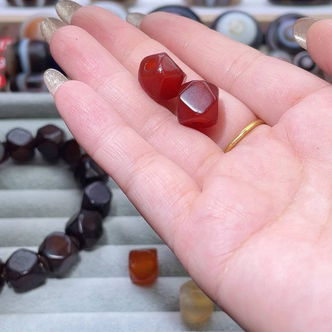 魔***学玛瑙/玉髓未镶嵌珠宝半成品