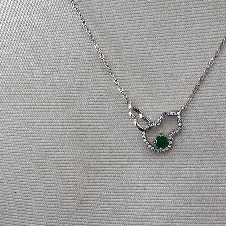 翡翠未镶嵌颈饰项链