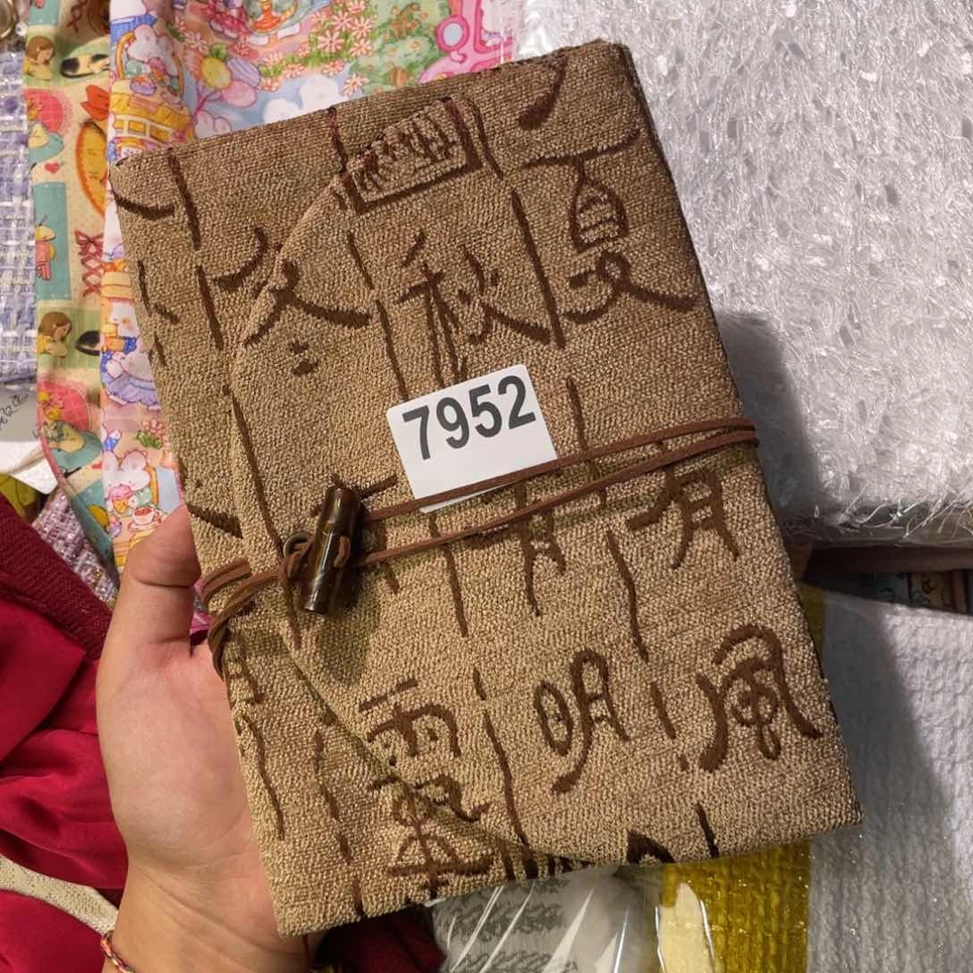 我***吖刺绣b5活页三折不加纸7952。