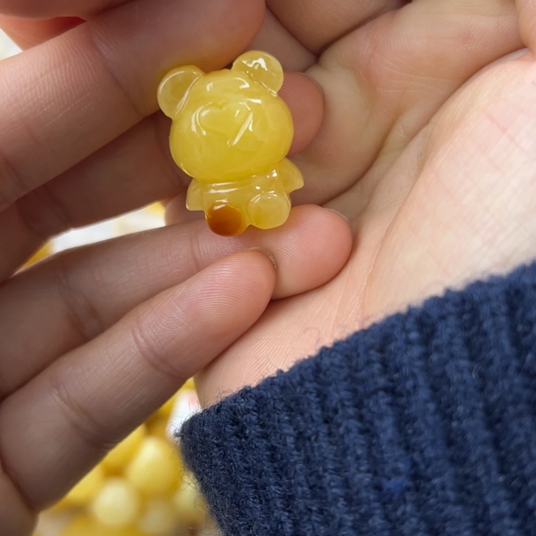 琥珀珠宝奇石未镶嵌