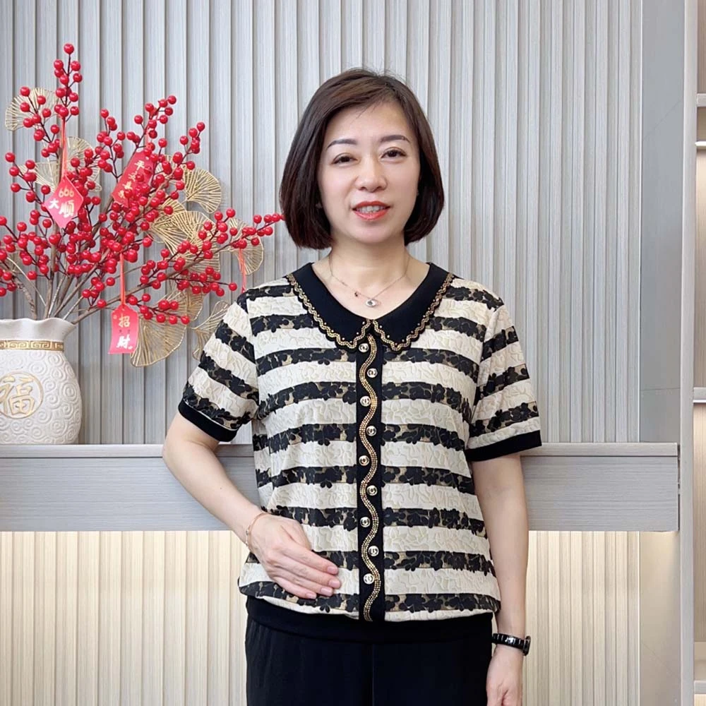 2025夏季新款洋气中老年妈妈装减龄宽松条纹显瘦气质翻领短袖t恤