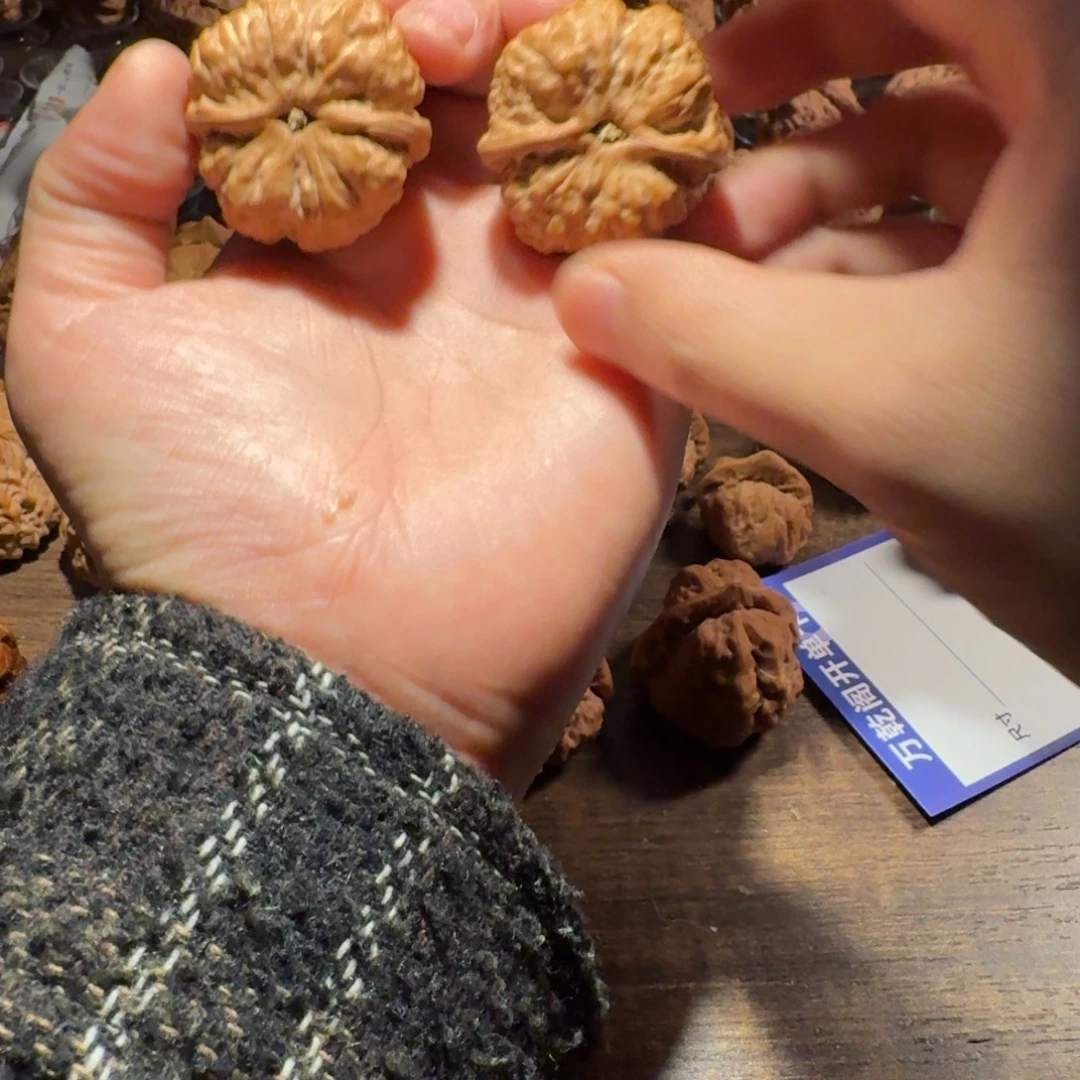 时***白文玩核桃吊坠蛤蟆的眼睛是真的好看啊我的天啊我