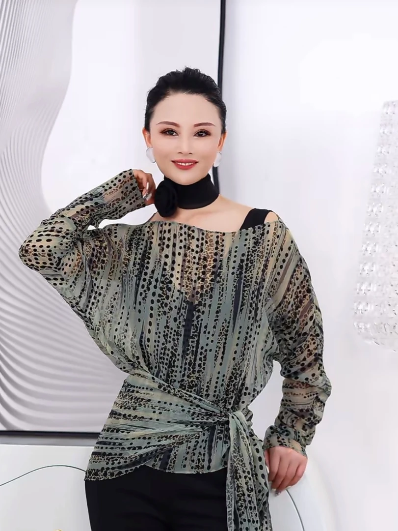 【RZ】小波点一字领飘带宽松衬衫