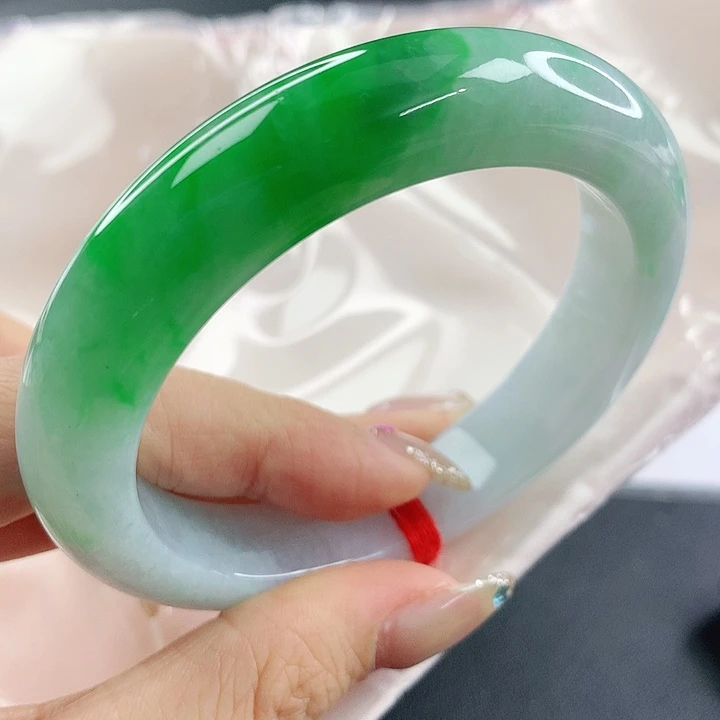 未镶嵌手镯翡翠，863