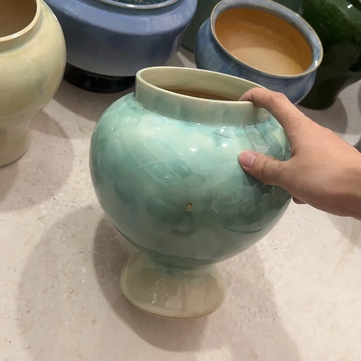 白泥花盆微瑕有孔