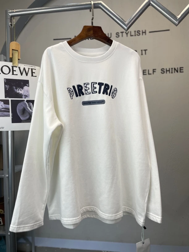 君家字母设计加绒打底衫