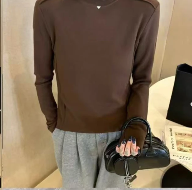 A1799咖植绒加厚三角牌打底T恤