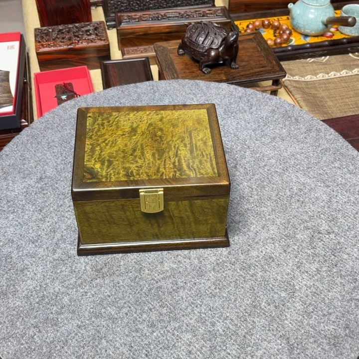 紫檀木类成套家具